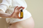 Đối phó với các vấn đề khi mang thai bằng tinh dầu