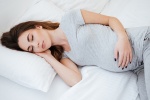 Phải làm gì khi bị mất ngủ trong những tháng đầu thai kỳ?