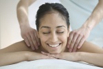 Massage giúp làm giảm nhẹ triệu chứng ở người Parkinson