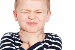 Đau họng, ho và sổ mũi dùng kháng sinh ngay: Sai lầm nghiêm trọng!