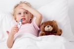 Cha mẹ cần làm gì để giảm các triệu chứng cảm lạnh ở trẻ nhỏ? 