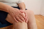 Đái tháo đường bị đau khớp chân, làm sao để cải thiện?