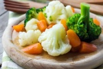 Đây là những lý do vì sao chúng ta nên ăn rau củ luộc nhiều hơn!