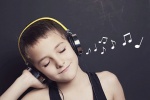 4 cách ngăn ngừa mất thính lực khi nghe nhạc thường xuyên