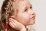 Trẻ bị đau tai vào ban đêm: Do bệnh gì, chữa thế nào? 