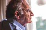 Triệu chứng bệnh Parkinson giai đoạn cuối và cách chăm sóc 