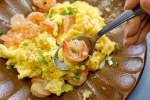 Trứng khuấy với tôm: Món ăn đơn giản mà ngon cơm 