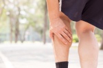 Làm sao để giảm đau cách hồi chân do bệnh động mạch ngoại biên?