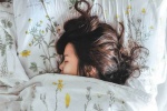 Video: 7 lợi ích sức khỏe giấc ngủ mang lại