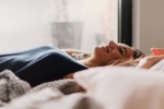 Tại sao ngủ đủ giấc giúp bạn thấy khỏe mạnh, yêu đời hơn?