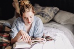 Lợi ích của việc đọc sách trước khi ngủ