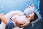 Khó ngủ vào 3 tháng cuối thai kỳ phải làm sao?