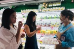 Trải nghiệm ăn sữa chua Vinamilk tại Trung Quốc