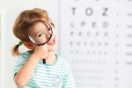 Trẻ có vấn đề về mắt sẽ có những dấu hiệu nào?