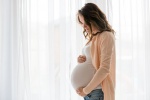 Phù chân, táo bón và những vấn đề thường gặp trong 3 tháng cuối thai kỳ