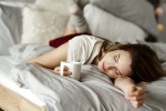 7 thức uống giúp bạn ngủ ngon, sâu giấc hơn