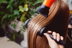 Duỗi tóc bằng hóa chất và nhuộm tóc vĩnh viễn làm tăng nguy cơ mắc Ung thư vú