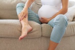 Làm gì để giảm sưng chân và mắt cá chân khi Mang thai? 