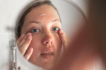 5 dấu hiệu bạn có da nhạy cảm và cách tự nhiên giúp làm dịu da