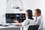 Bệnh Parkinson: Cải tiến kỹ thuật chụp MRI giúp tăng hiệu quả điều trị run 