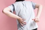 Đau lưng dưới bên trái gần mông là triệu chứng của bệnh gì?