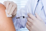 Việt Nam tiếp tục tiêm thử nghiệm vaccine Covid-19 trên 17 người