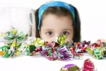 Trẻ ăn nhiều đồ ngọt cần làm gì để bảo vệ sức khỏe?