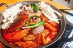 Cách nấu lẩu kim chi hải sản chuẩn vị Hàn Quốc chua cay, đậm đà