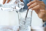 Người bị viêm thanh quản có nên uống nước đá lạnh? 