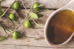 Tại sao nên dùng dầu olive trong chế độ ăn thường ngày?