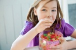 Trẻ ăn quá nhiều đường có thể gây ra bệnh đái tháo đường?