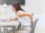 Cơ mông “tê liệt” do ngồi nhiều phải làm sao?