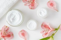 Mỹ phẩm Việt đầy hàng tốt, sao cứ phải dùng hàng ngoại?