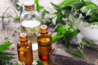 Các loại tinh dầu giúp giảm đau do viêm khớp hiệu quả