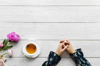 5 loại trà thảo mộc tốt cho chị em bị PCOS