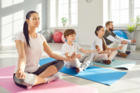 5 tư thế yoga giúp đánh thức năng lượng của trẻ mỗi sáng