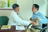 Miễn phí khám sức khỏe cho hàng nghìn người tại Hà Nội 