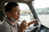 Đừng đợi khát mới uống nước khi lái xe đường dài