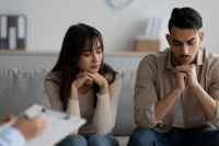 Làm gì khi kết quả khám sức khỏe sinh sản bất thường?