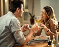 Tử vi thứ Bảy (25/10/2025): Song Ngư sẽ có buổi hẹn hò lãng mạn