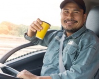 Lạm dụng cà phê, lái xe dễ gặp họa