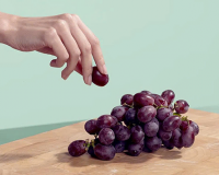 Lợi ích và lưu ý khi sử dụng nho tươi