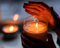 Nến thơm có ảnh hưởng đến không khí trong nhà?