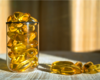 Vitamin E: Lợi ích quen thuộc và những rủi ro khi lạm dụng