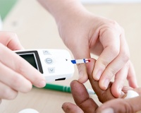 Đái tháo đường: Đường huyết 13mmol/L, HbA1C 8% có sao không?