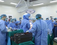 Cột mốc mới nâng tầm phẫu thuật thay khớp tại Việt Nam