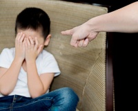 Hậu quả của phong cách nuôi dạy con độc đoán