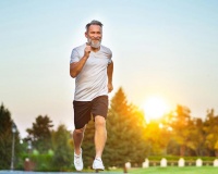 3 bài tập đơn giản, tốn ít phút nhưng giúp tránh té ngã