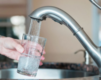 Muối trong nước máy có thể gây tăng huyết áp?