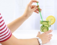 Người bệnh đái tháo đường nên uống gì để kiểm soát bệnh?